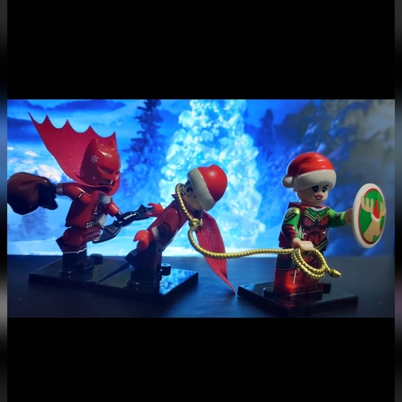 Complete Wonderwoman, Superman,Bat man christmas night custom lego Minifigure - Picture 2 of 10